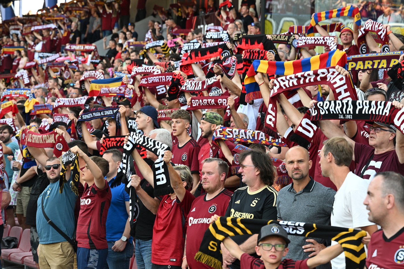 Presa din Cehia e panicată după tragerea la sorți din Liga Campionilor în care Sparta Praga poate întâlni FCSB sau Maccabi Tel-Aviv! Cum au numit jurnaliștii cehi viitoarea adversară din Champions League
