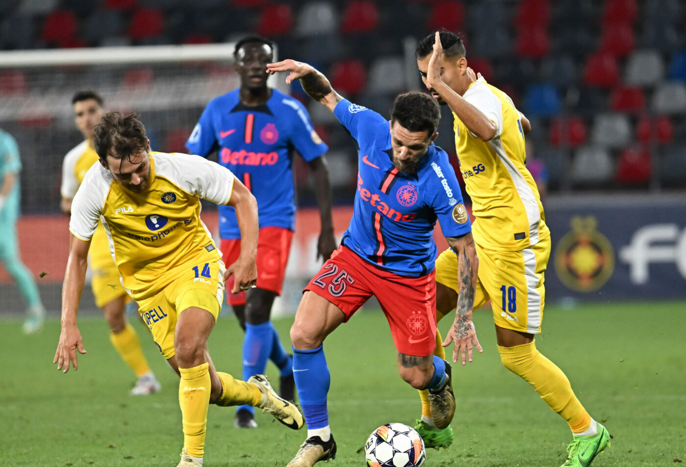 Presa maghiară, prima reacție după FCSB – Maccabi Tel-Aviv 1-1. Ce au scris jurnaliștii unguri despre meciul al cărui retur va fi la Budapesta