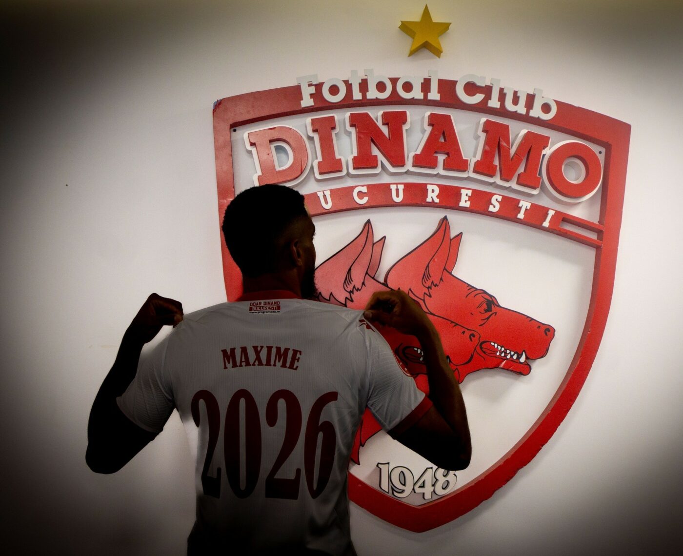 Prima reacție a lui Maxime Sivis, noul transfer al lui Dinamo. Mesajul care îi unge la suflet pe fanii „câinilor”