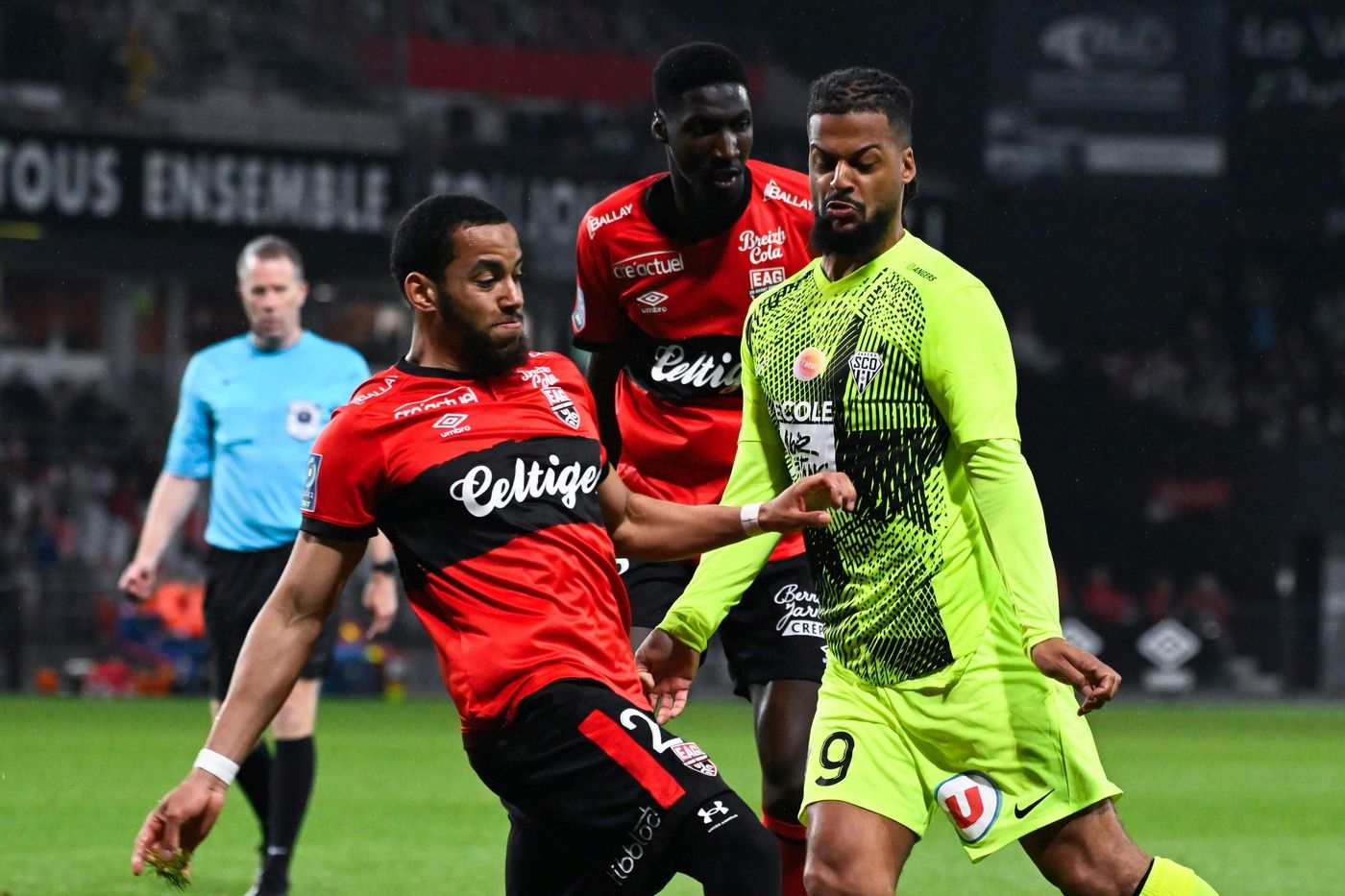 Primul transfer important pe care îl face Dinamo, după ce a rămas fără acționarul principal! „Câinii” au ajuns la un acord cu francezul care are 85 de meciuri la Guingamp. EXCLUSIV