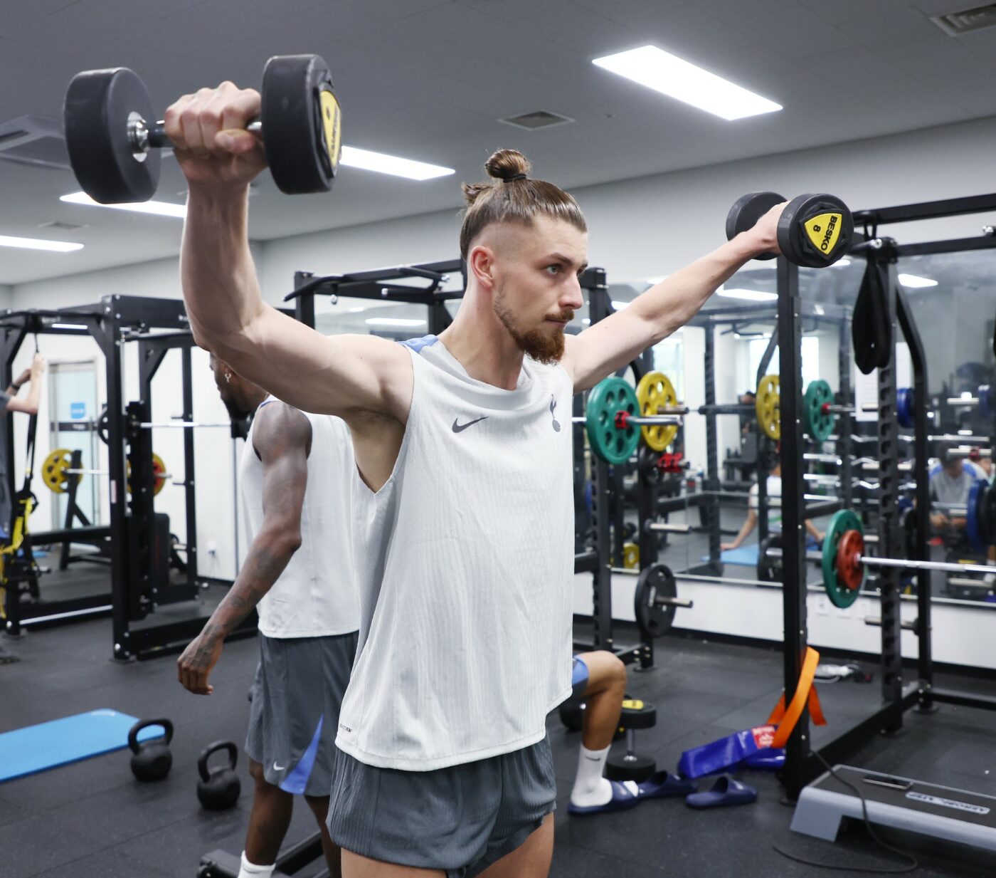 Radu Drăgușin a fost dat dispărut de Tottenham după EURO 2024, dar acum clubul din Premier League a postat primele imagini cu „stânca” din România în sala de forță!