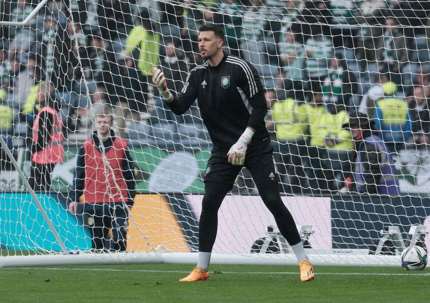 Rapid e la un pas de transferul portarului lui Celtic! A mai jucat la Aston Villa și a venit în România pentru a semna cu giuleștenii