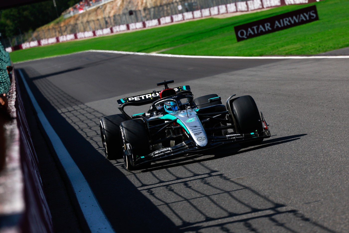 Răsturnare de situație: câştigătorul cursei de Formula 1 de la Spa-Francorschamps a fost descalificat, după o decizie uluitoare! Cine e noul învingător