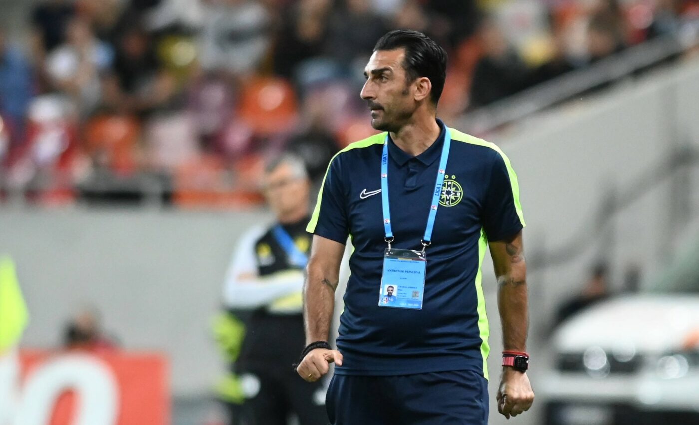 Reacția infatuată a lui Elias Charalambous l-a enervat pe antrenorul advers înainte de FCSB – Maccabi Tel-Aviv!