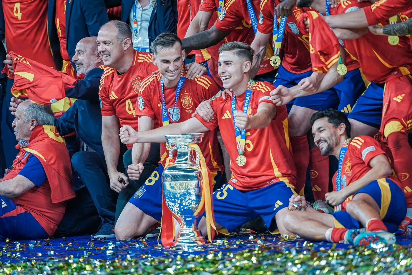 Spania e în sărbătoare, după EURO 2024! Imagini senzaționale cu fanii și campionii europeni! Plaza Cibeles, plină până la refuz! Cum a fost primită „Furia Roja” la Madrid