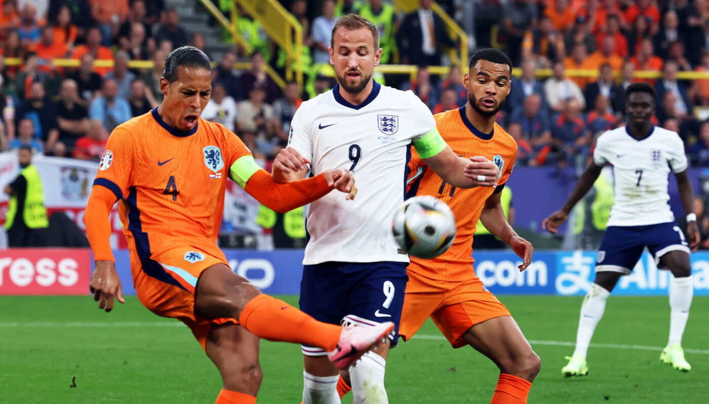 Trufașul Virgil van Dijk a tăcut ca un laș după România – Olanda, în care arbitrul Zwayer ne-a „tocat”, dar acum a ieșit la atac și l-a făcut praf pe neamț! Reacția dură a arogantului fundaș, după înfrângerea cu Anglia de la EURO 2024