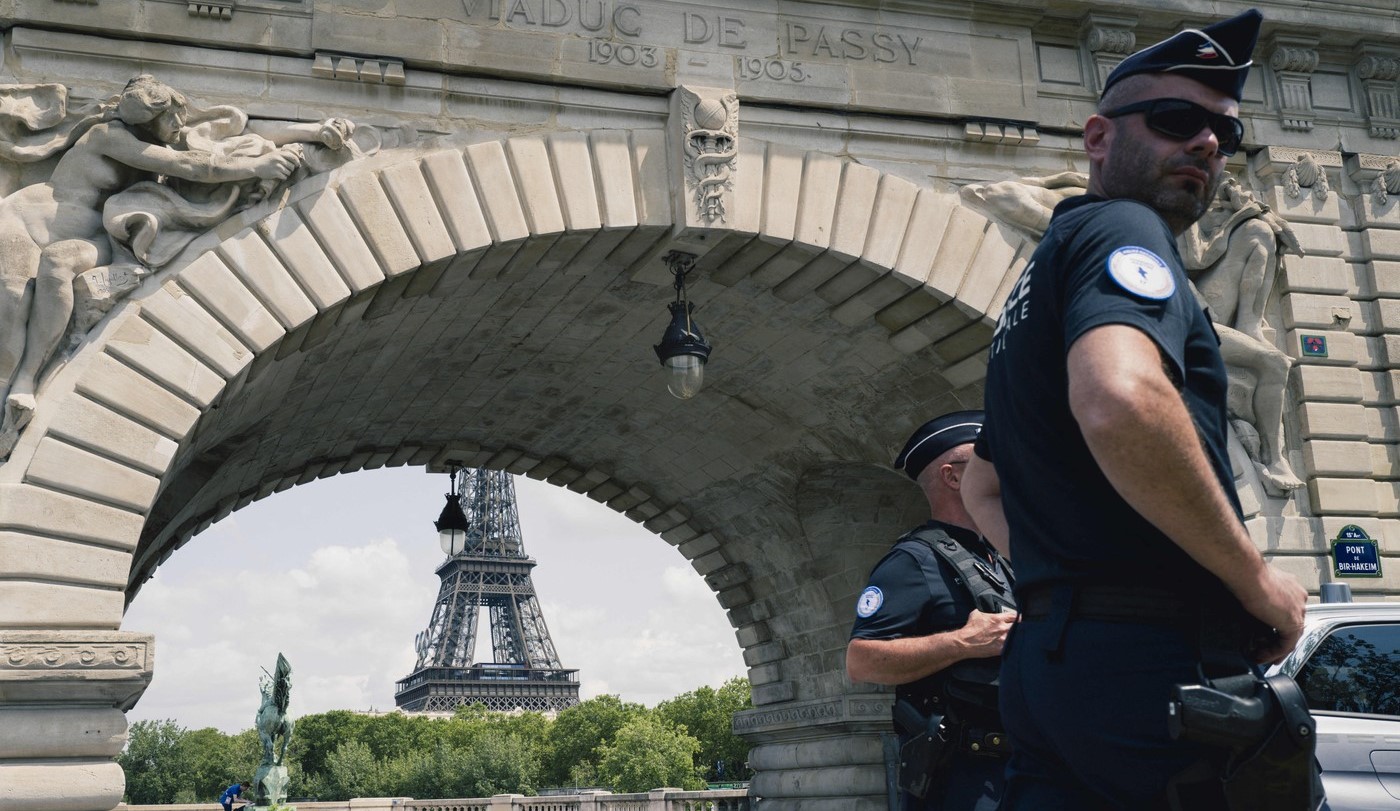 Un spion rus a fost arestat la Paris într-o operațiune ca în filme! A lucrat sub acoperire ca bucătar, dar era agent FSB (fosta KGB) și a pus la cale un plan cu care să zguduie Jocurile Olimpice