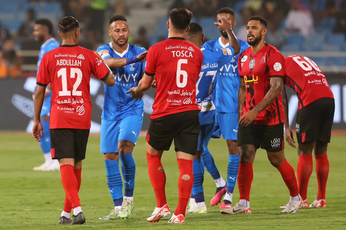 Are un contract cu care își bagă clubul în faliment. Fostul fotbalist de la FCSB s-a întors la echipa care joacă acum în liga a treia și are un salariu de 600.000 de euro pe an: „E cel mai mare”