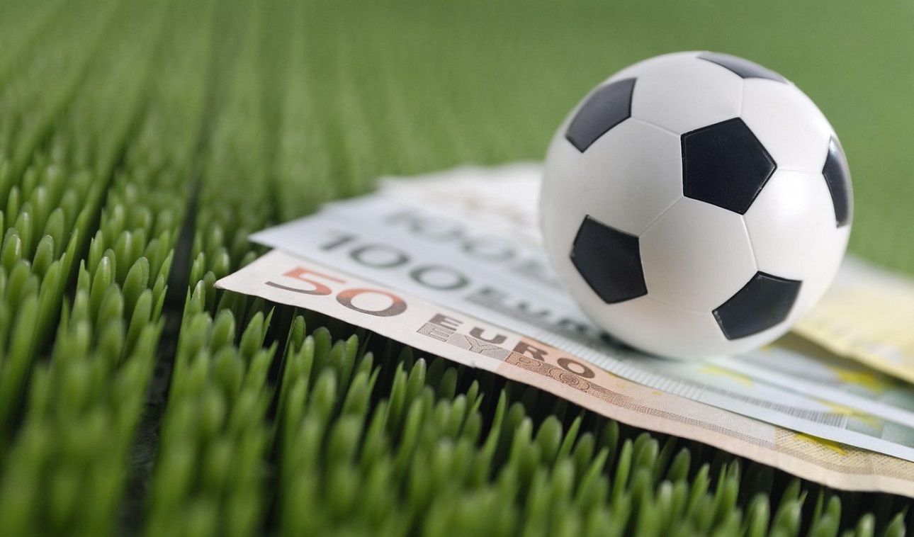 Bombă pe final de mercato! Tocmai a fost făcut cel mai scump transfer al verii. Jucătorul va încasa un salariu obscen
