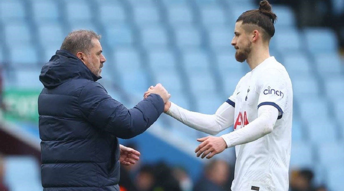 Ce decizie a luat Ange Postecoglou în privința lui Radu Drăgușin în meciul Tottenham – Bayern Munchen