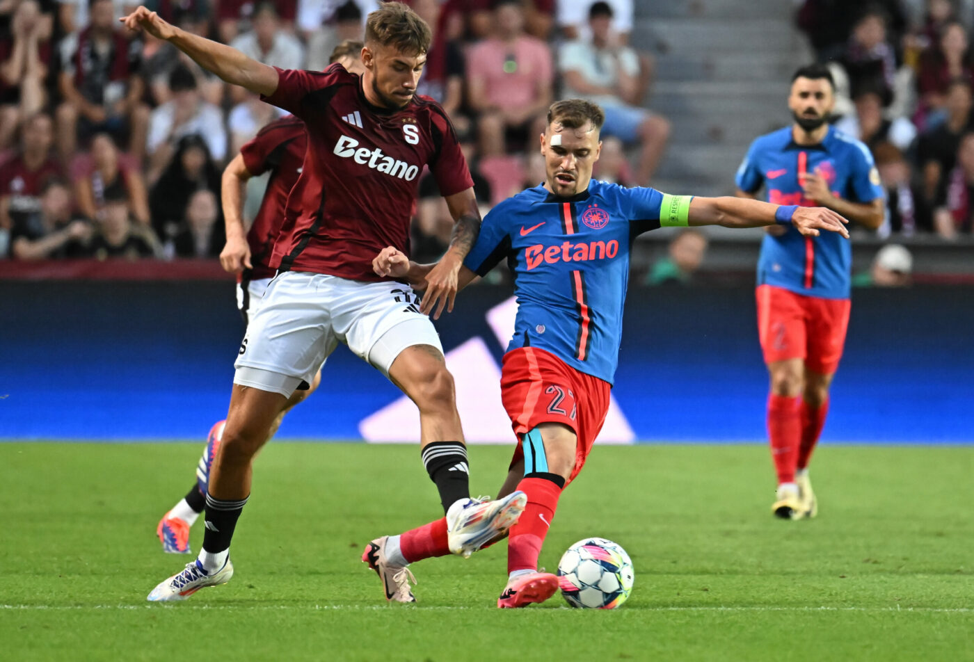 Cine transmite la TV FCSB – Sparta Praga