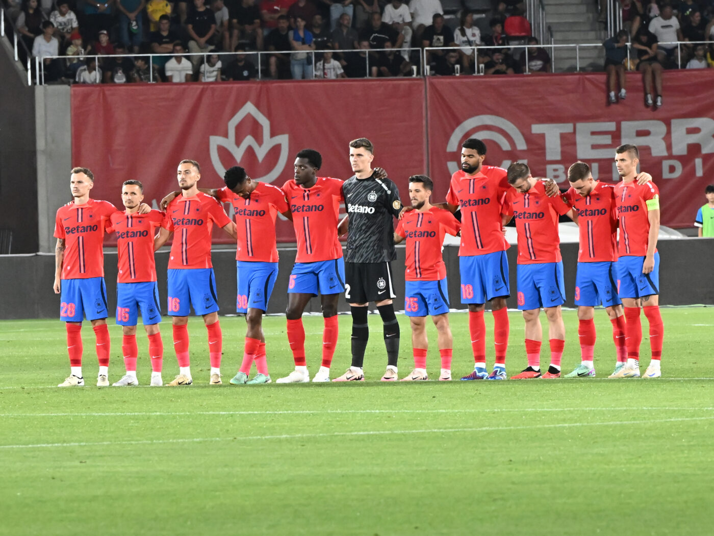Clasament șocant în Superliga: FCSB e pe penultima poziție! Cum poate ajunge campioana României „lanterna roșie”