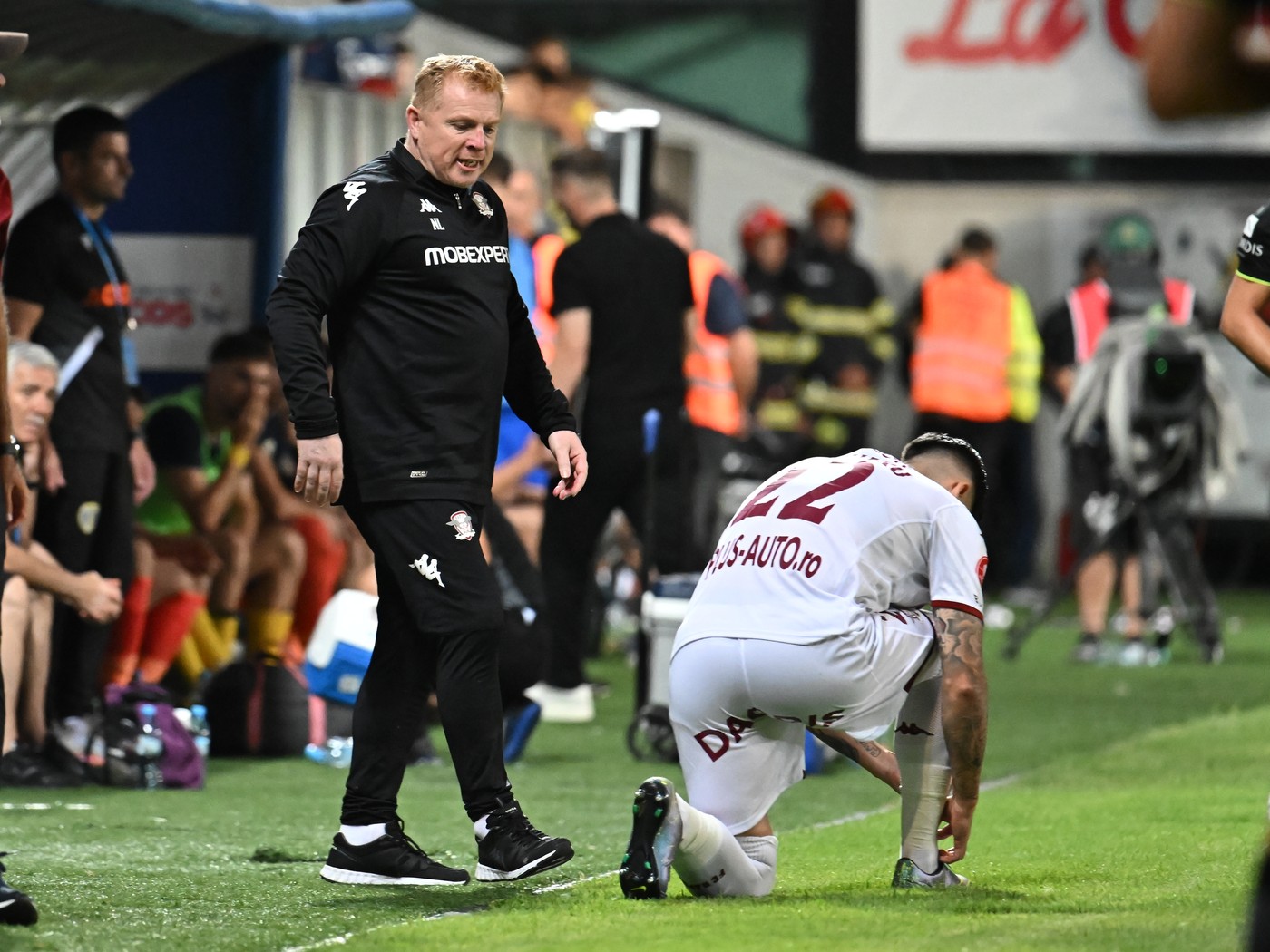 Cristian Săpunaru, dat afară din echipă de Neil Lennon. Acționariatul și conducerea au găsit soluția: ce oferte a primit liderul vestiarului giuleștean