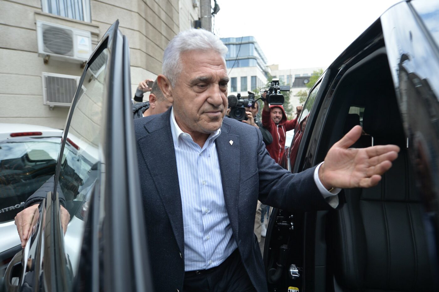 Cum a dat Giovanni Becali șpaga judecătoarei din Dosarul Transferurilor la piscină! Impresarul inculpat s-a blocat când femeia i-a spus de ce a acceptat să se ducă la el pentru bani: „De asta am venit aici!”
