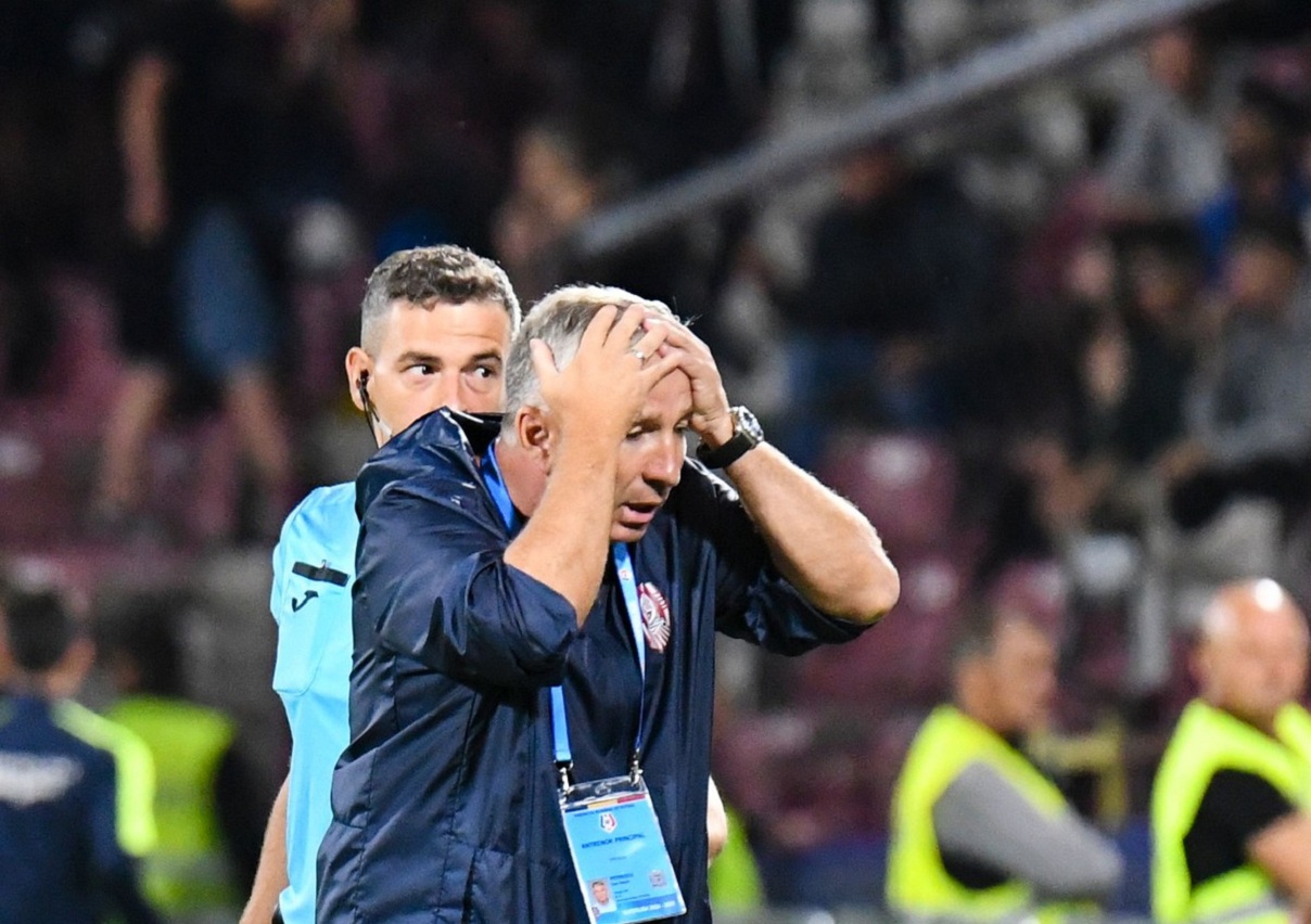 Dan Petrescu s-a răfuit cu jurnaliștii înaintea meciului dintre CFR Cluj și FC Botoșani. Cele două întrebări care l-au făcut pe antrenor să explodeze și să amenințe