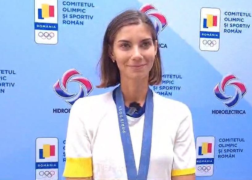De ce a renunțat Gianina Van Groningen, argint la Jocurile Olimpice, să pună steagul tricolor în barcă? Povestea sportivei care s-a întors acum 10 luni după ce renunțase la sport. „M-am bucurat de cursă la Paris”. VIDEO EXCLUSIV
