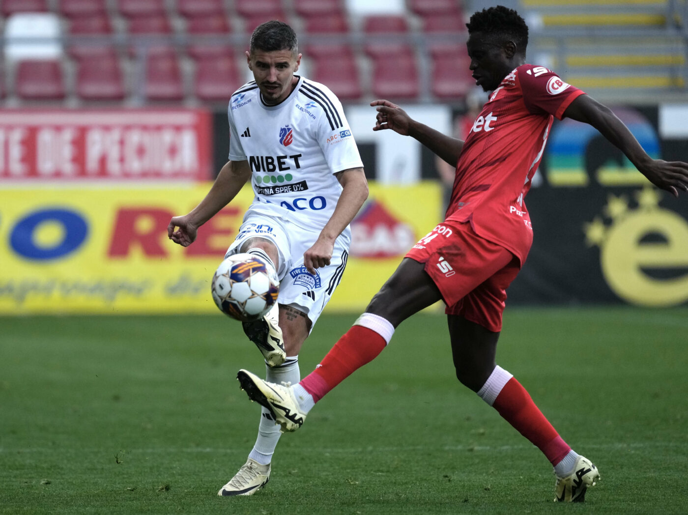 FC Botoșani – UTA Arad Live Video Online în etapa 6 din Superliga. Pauză fără goluri la Botoșani