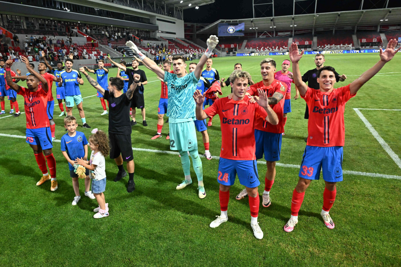 FCSB, desființată de presa din Israel, după ce a lăsat-o pe Maccabi Tel-Aviv în afara Champions League. „E o catastrofă să te elimine o echipă atât de slabă!”