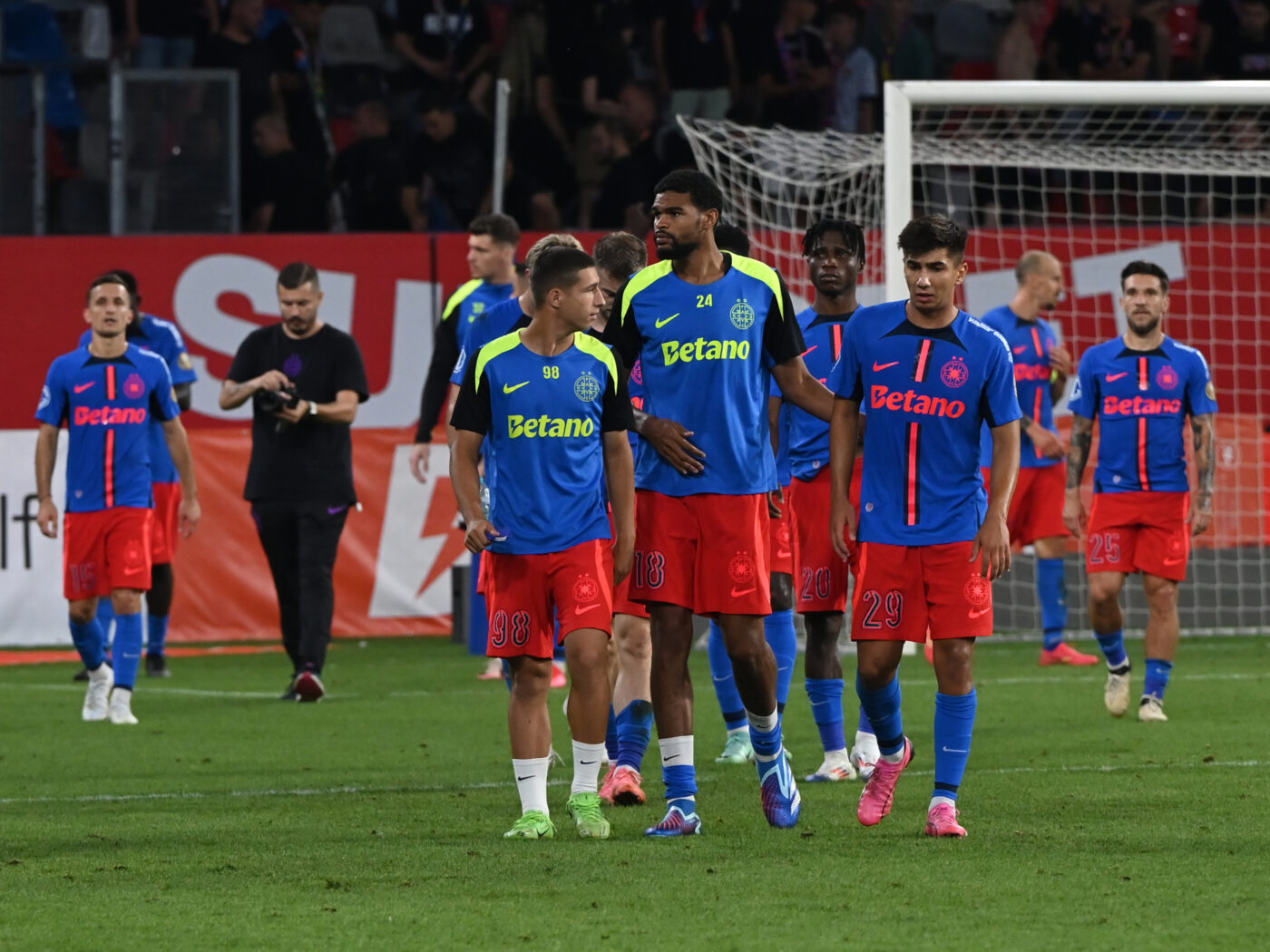 FCSB tocmai a cedat un jucător la o rivală din Superliga! La cine a renunțat Gigi Becali