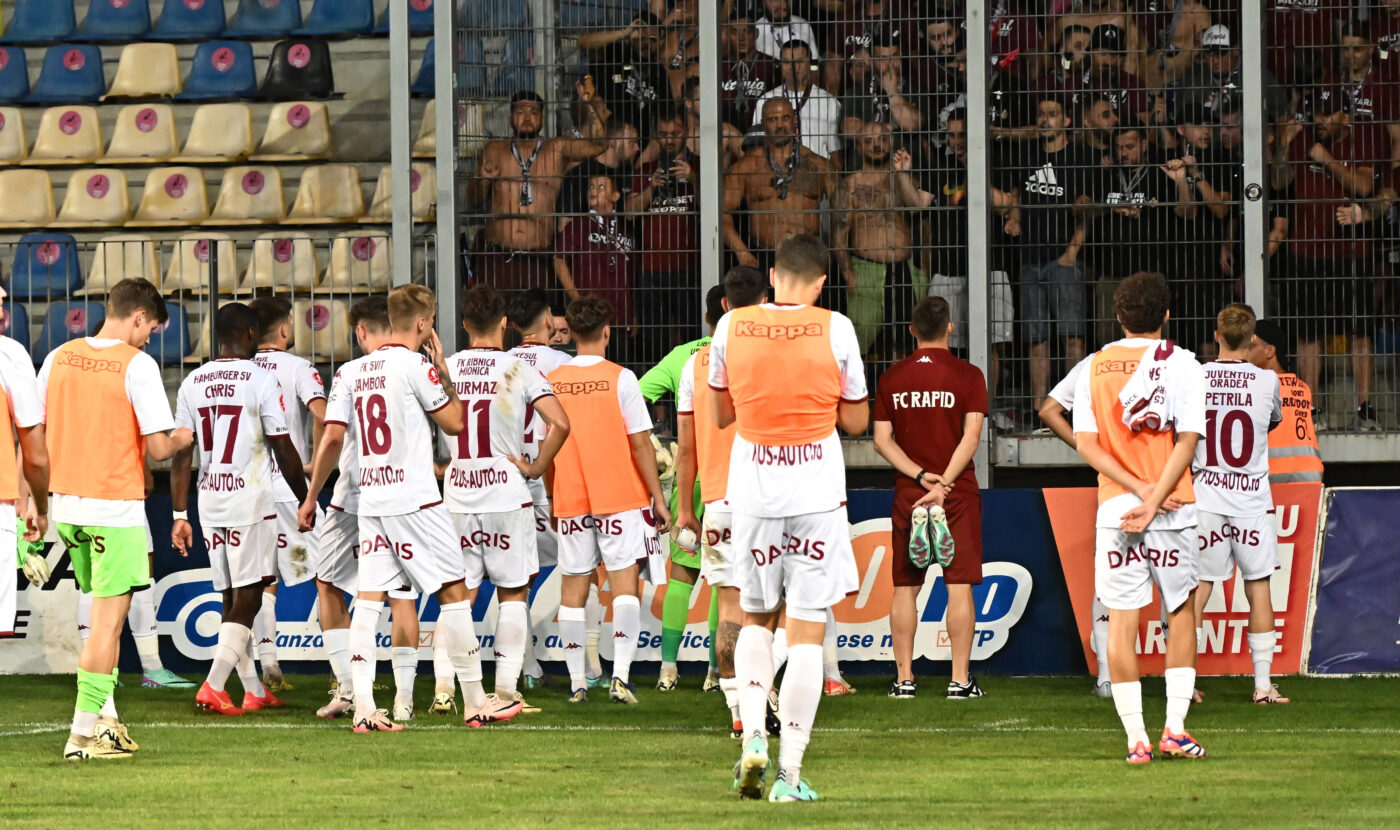 Horror! Fotbaliştii lui Lennon, înjurați şi scuipați de fanii giuleşteni, după Gloria Buzău – Rapid Bucureşti 1-1