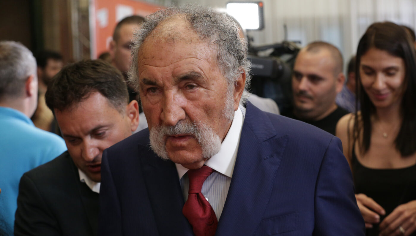 „Fotbaliștilor le dă bani să-și ia mașini și case!”. Urletul de disperare al Veronicăi a avut ecou pentru soțul Serenei Williams, controversatul milionar care l-a atacat pe Ion Țiriac