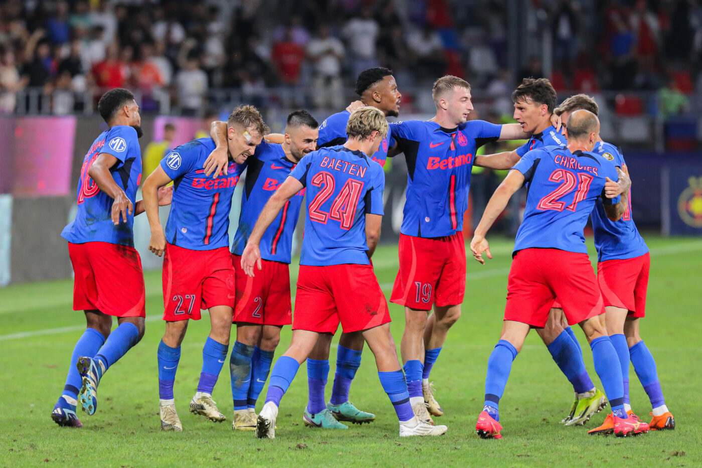 Fotbalistul de la FCSB pentru care ar trebui să se facă, în opinia lui Meme Stoica, o marcă de telefon: „La 0 la sută baterie, nu s-ar închide”