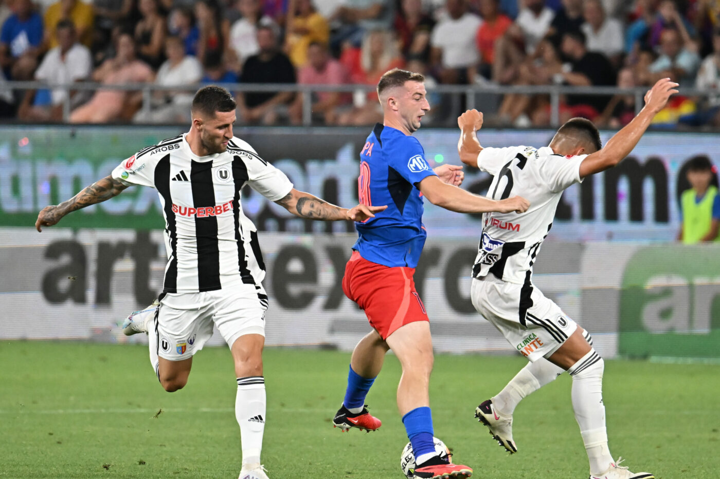 „E Steaua, nu FCSB! Pentru mine e Steaua București”. Fotbalistul din Superliga l-a contrazis pe reporterul TV în direct
