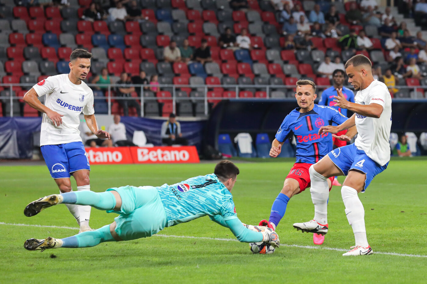 Gol în stilul Florinel Coman pentru cel mai criticat fotbalist al lui Gigi Becali! Execuție perfectă în FCSB – Farul Constanța pentru Marius Ştefănescu