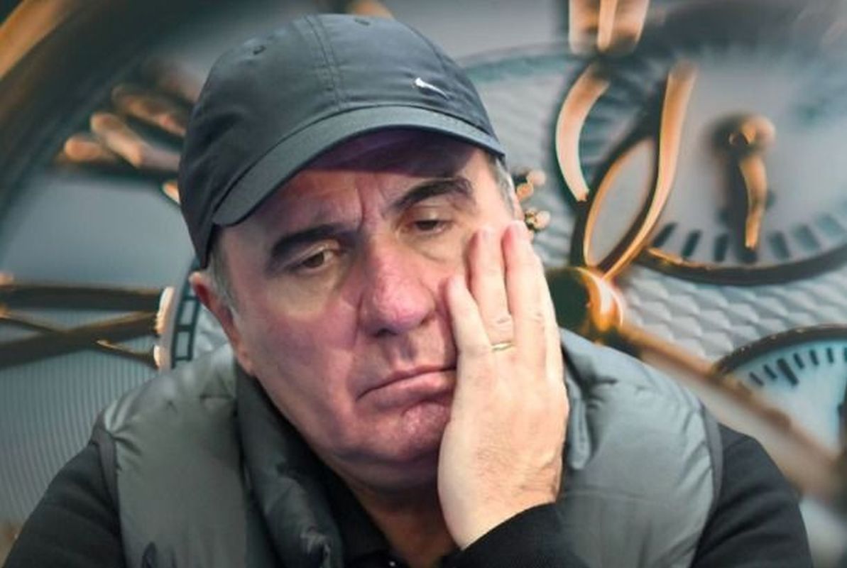 I-a spart casa lui Gică Hagi şi i-a furat ceasurile scumpe! A fost prins de polițişti pentru că ar fi avut o relație amoroasă cu nevasta singurului său complice!