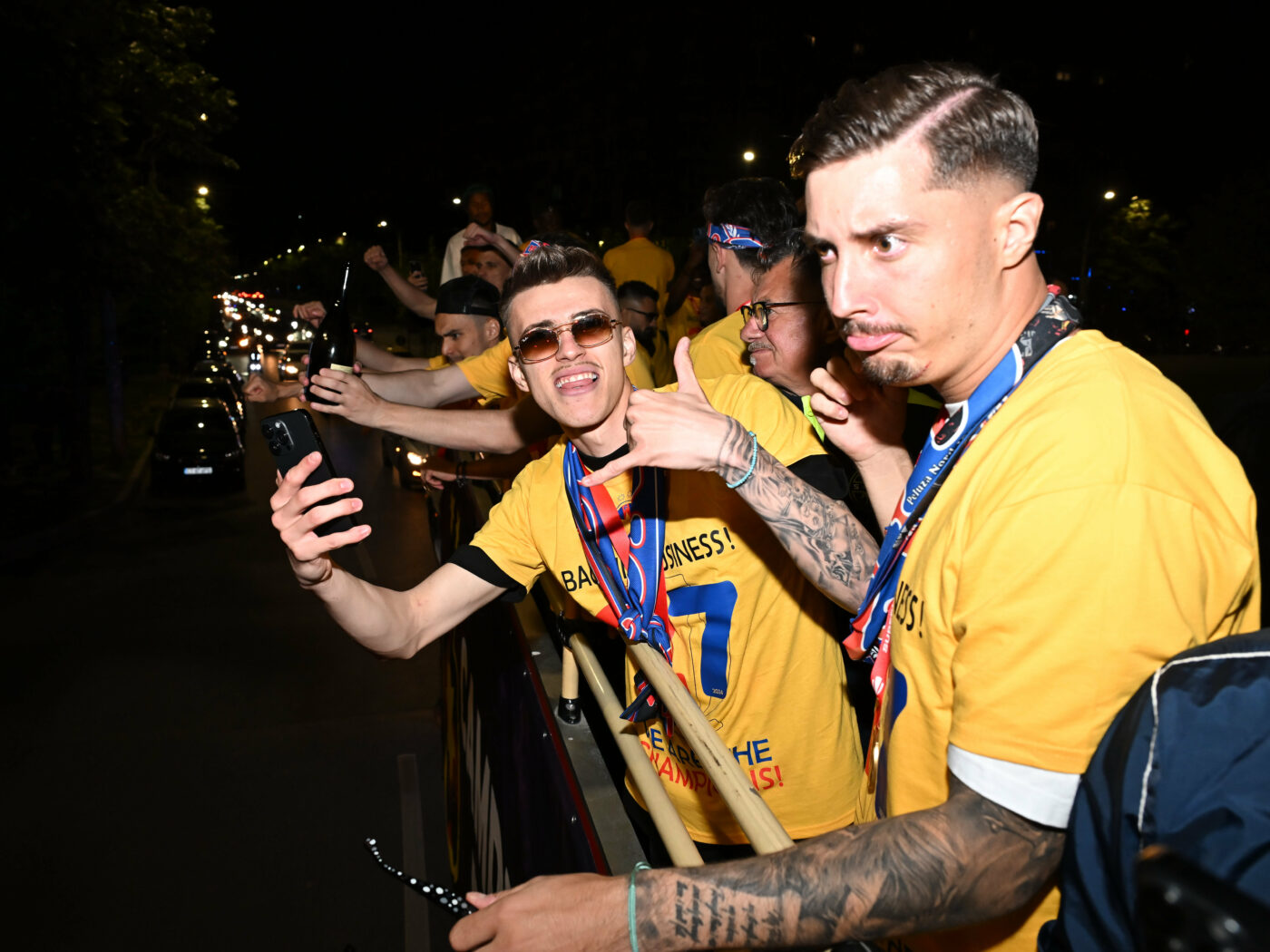 Incredibil. Ce are Tavi Popescu pe ecranul telefonului: David Miculescu l-a dat de gol