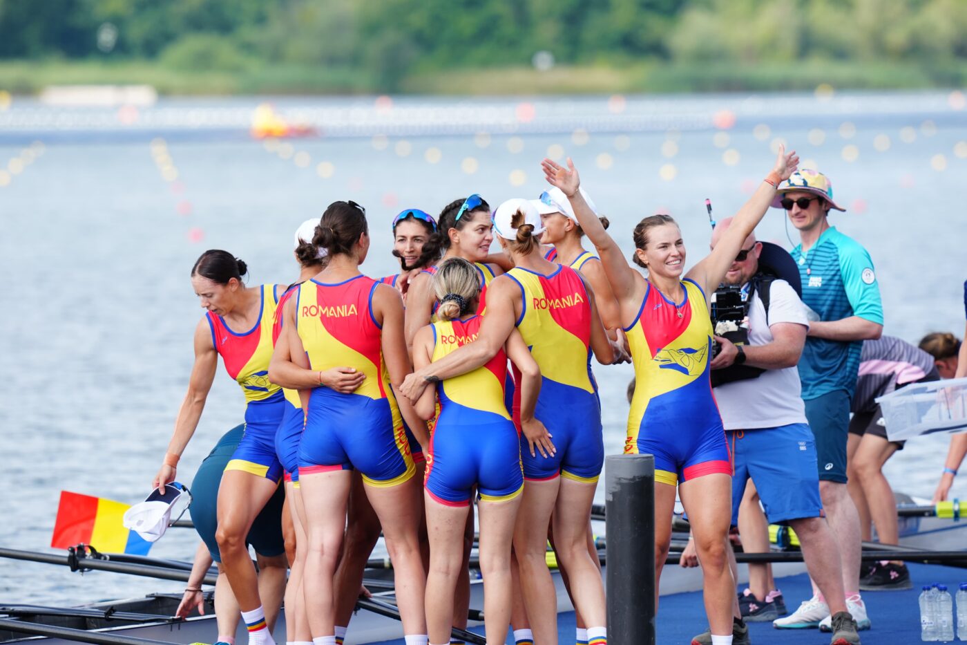 Lacrimi pentru campioane: Elisabeta Lipă, Mihai Covaliu şi George Boroi au plâns după ce barca de 8+1 a României a luat aurul olimpic! „Asta a fost reacția”. EXCLUSIV