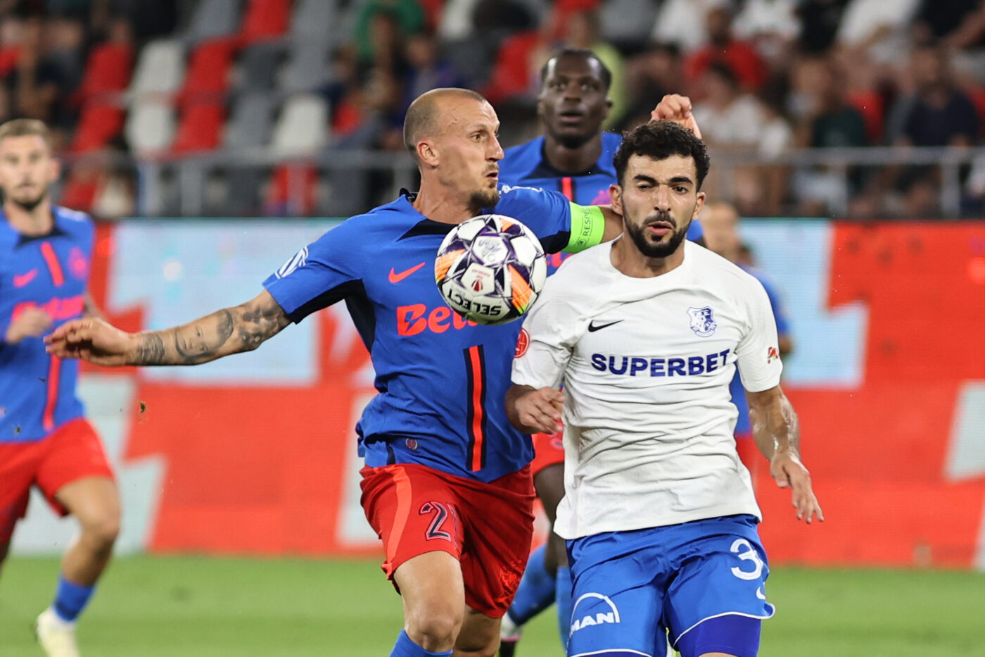 Lovitură grea pentru Vlad Chiricheş! Gigi Becali a luat decizia şi e gata să mai transfere un fotbalist: „O pun pe seama vârstei! Nu vreau să mă apuc să vorbesc despre el”