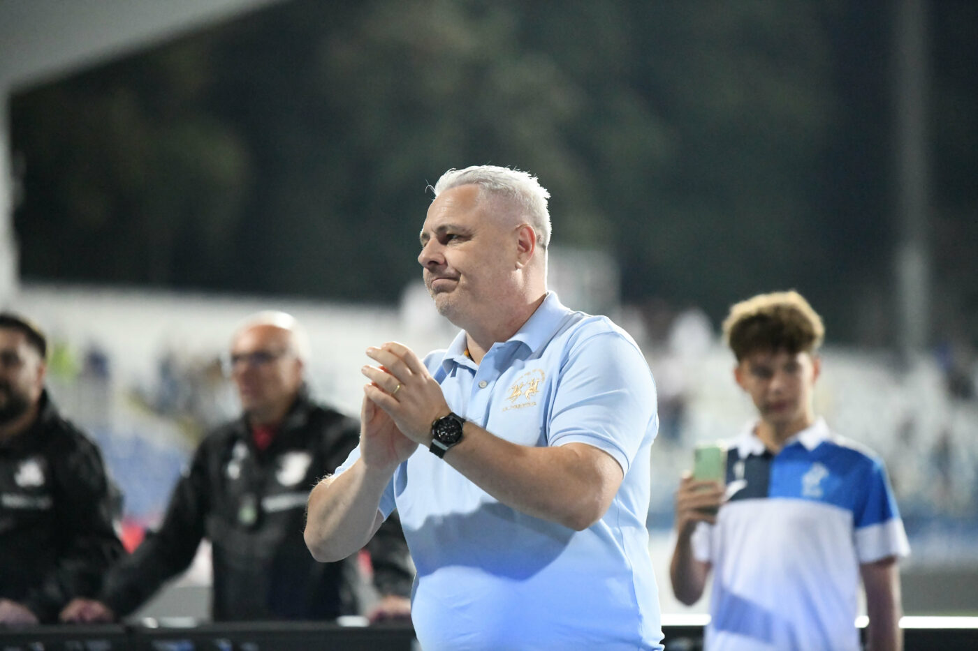„Nu stau să bag mâna în buget acum și să distrugem bugetul și să rup vestiarul”. Marius Șumudică a anunțat de ce nu vrea să facă transferuri scumpe din banii lui Dan Șucu și l-a atacat pe Neil Lennon