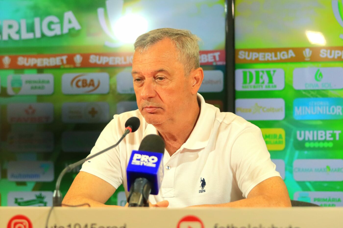 Mircea Rednic l-a contrat pe Dorinel Munteanu: „I-am supus la presiune mare, era normal să cedeze”