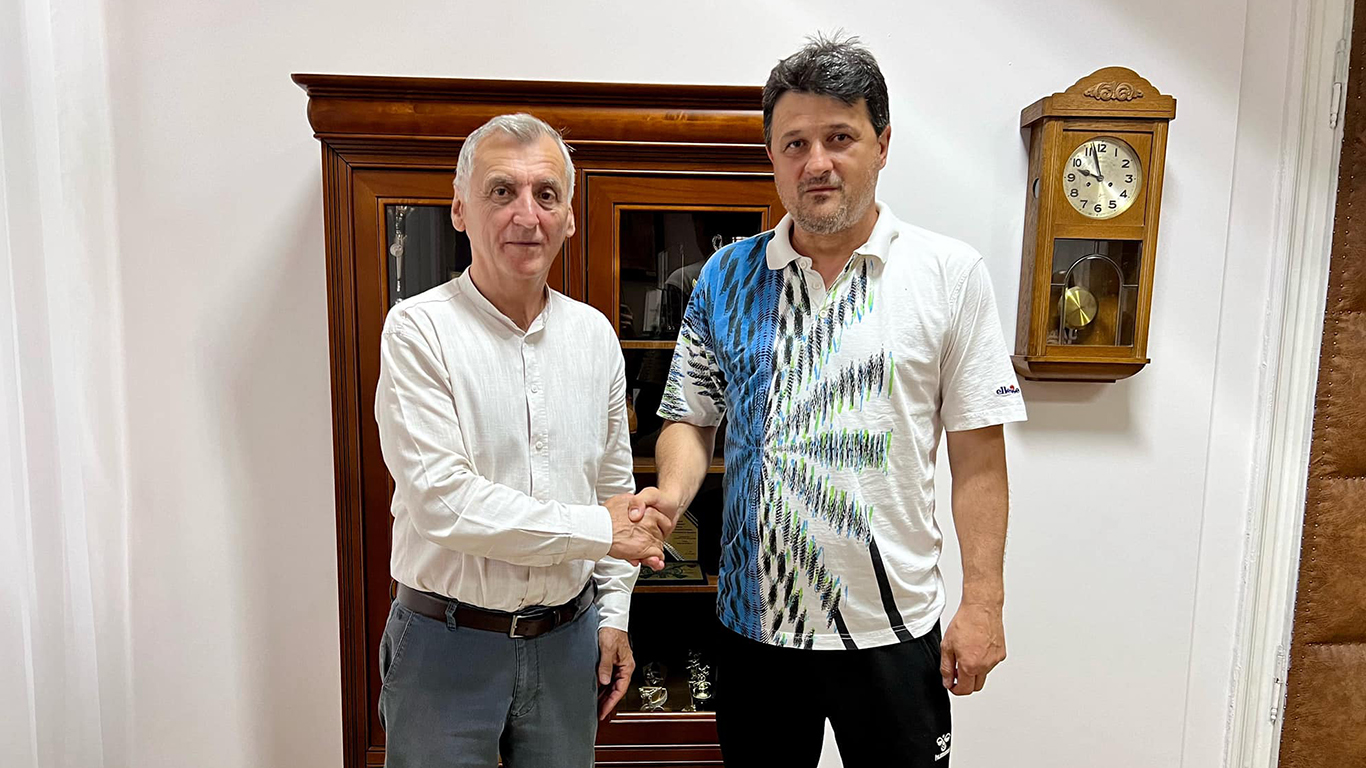 Adrian Falub rămâne antrenor în Liga 3 și debutează la noua sa echipă chiar împotriva fosteia: ”Pentru oricine care antrenează în orașul în care s-a născut este un motiv de bucurie”