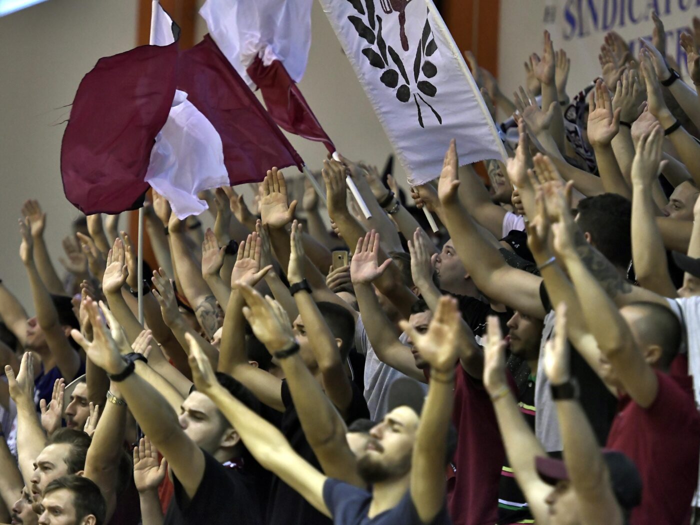 Rapid Bucureşti e aproape de o lovitură de senzație: un antrenor spaniol, cvadruplu câştigător de Liga Campionilor, e în negocieri avansate cu clubul din Giuleşti