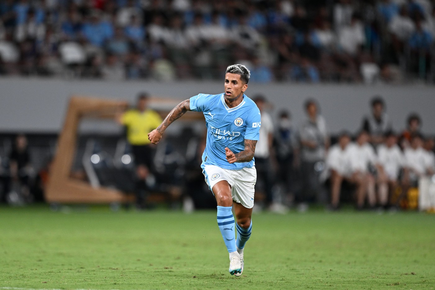 Șeicii îl îmbracă în aur pe fotbalistul lui Manchester City. Ar fi vrut să joace la FC Barcelona, dar oferta primită de la „Real Madrid al Asiei” e de nerefuzat
