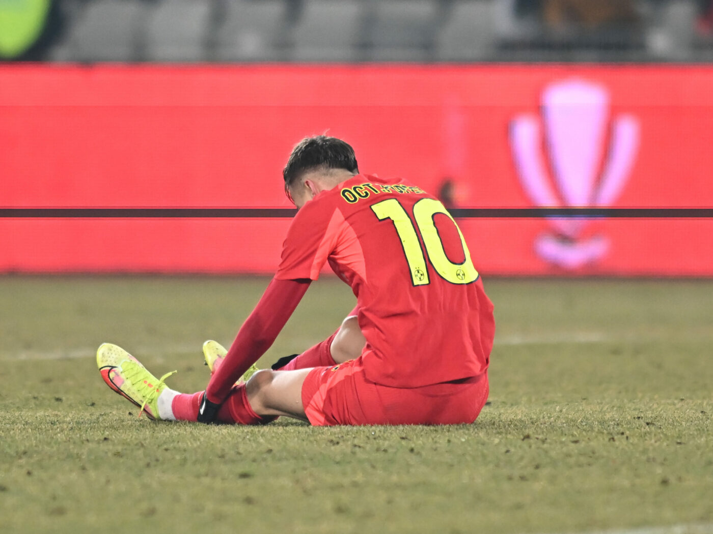 „Cea mai mare problemă!”. Cazul Tavi Popescu lovește crunt la FCSB și fotbalistul pare într-o prăbușire totală