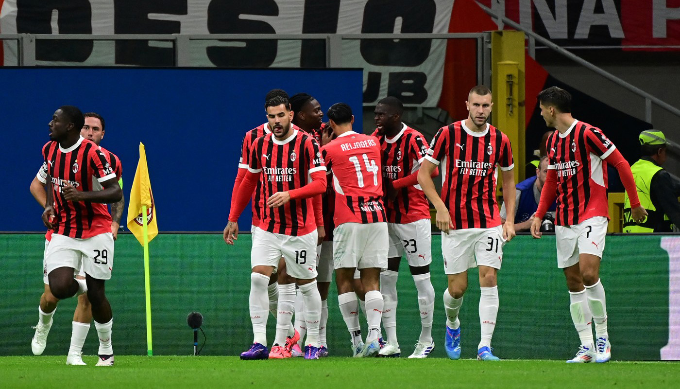 Începe Liga Campionilor! Alte patru meciuri în program, AC Milan – Liverpool fiind cap de afiș. Van Dijk îi aduce pe oaspeți în avantaj. S-a înscris și la Munchen