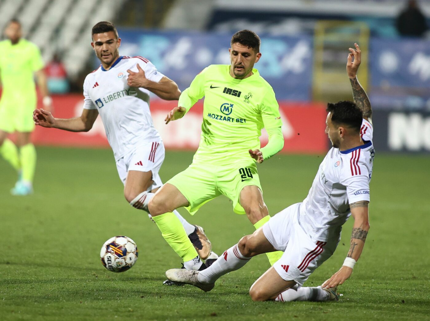 Argentinianul Julian Marchioni, din nou pe teren după două luni de pauză. Meci special și pentru Emil Săndoi, ajuns la 200 de prezențe ca antrenor în prima ligă