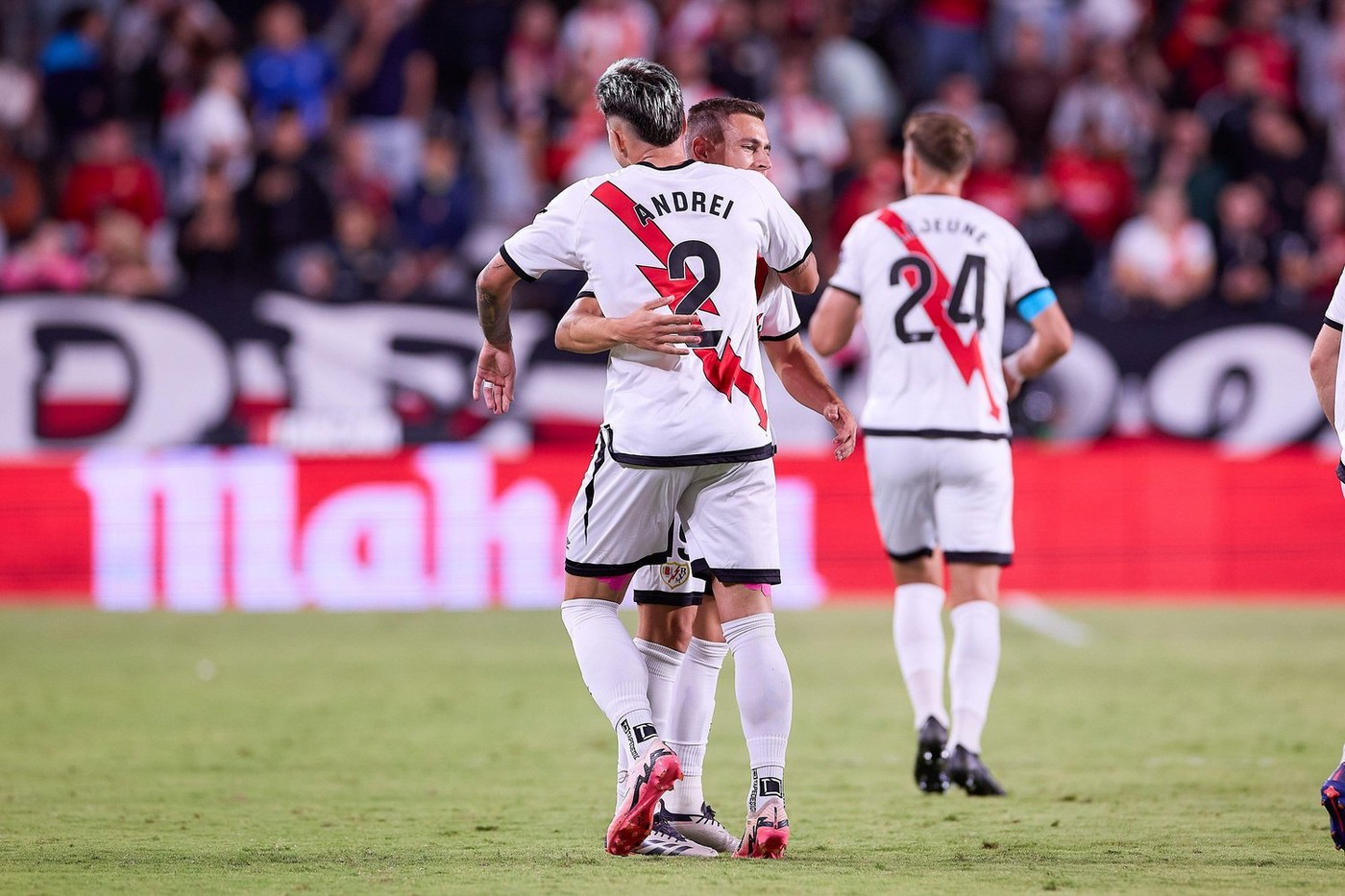 Ce notă a primit Andrei Rațiu, după primele 45 din Rayo Vallecano – Atletico Madrid, în care a dat o pasă de gol și a impresionat. Românul e de neoprit în La Liga