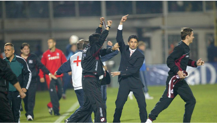 Cinci motive pentru care Rapid – Feyenoord 1-0 a însemnat, până la urmă, un deget ridicat de fotbalul românesc prin Giulești. Povestea unei performanțe de colecție cu Răzvan Lucescu antrenor. SPECIAL