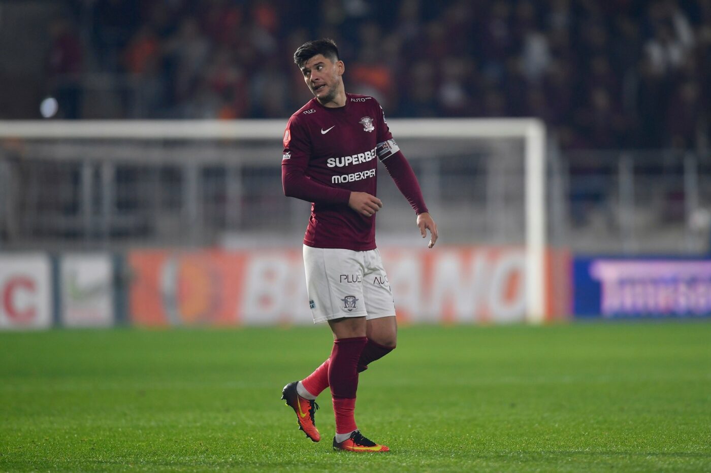Cristi Săpunaru, o nouă eroare capitală: a făcut penalty în Universitatea Craiova – Rapid București. Căpitanul giuleștenilor a făcut fault la Elvir Koljic