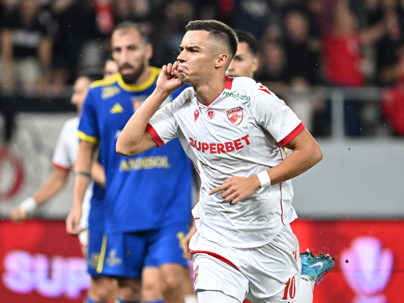 Dinamo – Unirea Slobozia 1-0, Live Video Online, în etapa 9 din Superliga. Cîrjan îi aduce în avantaj pe „câini”. Pauză pe Arcul de Triumf!