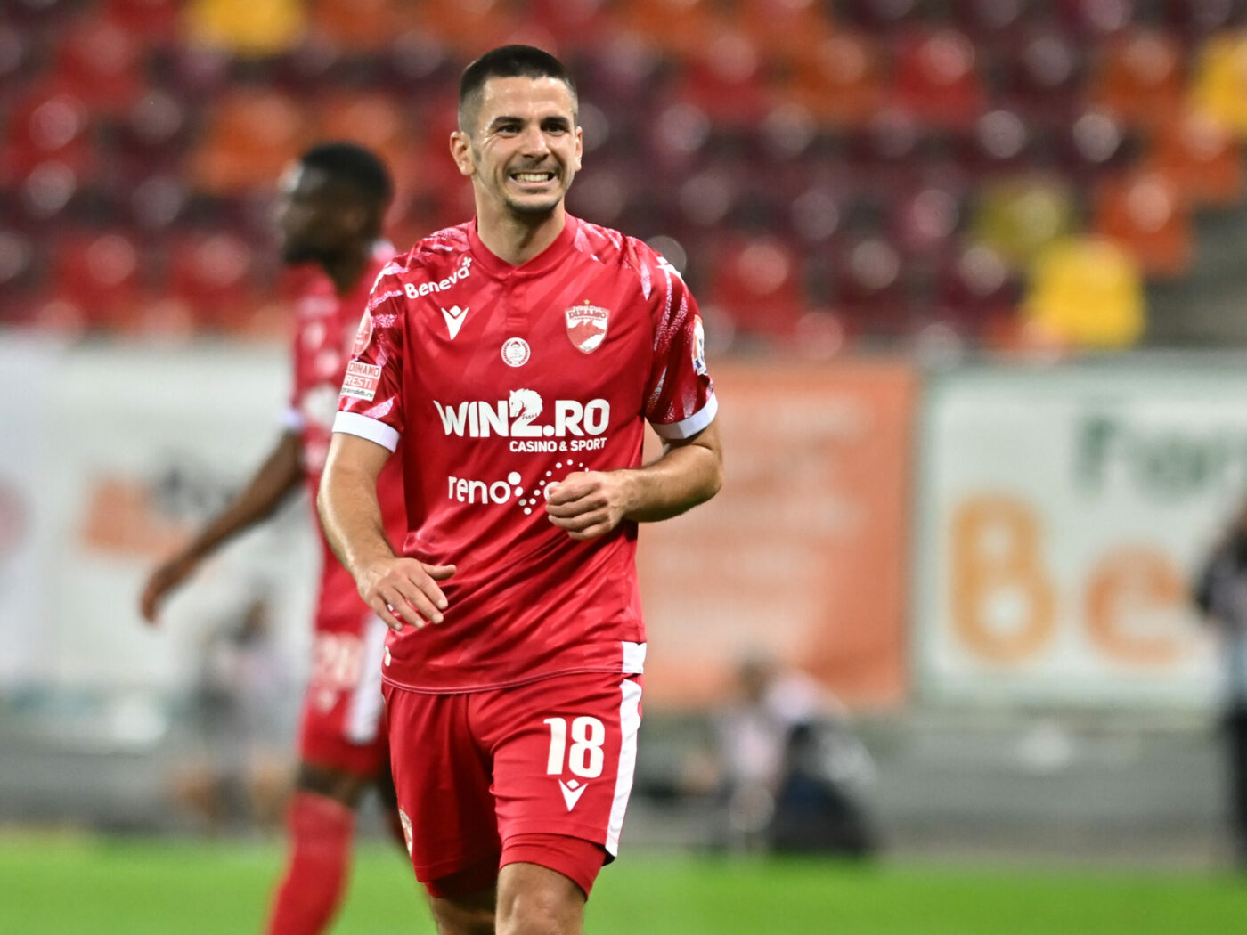 E gata și cu transferul lui Domagoj Pavicic la Dinamo București! Croatul a semnat cu noua echipă, după ce Aris Salonic și-a dat acordul