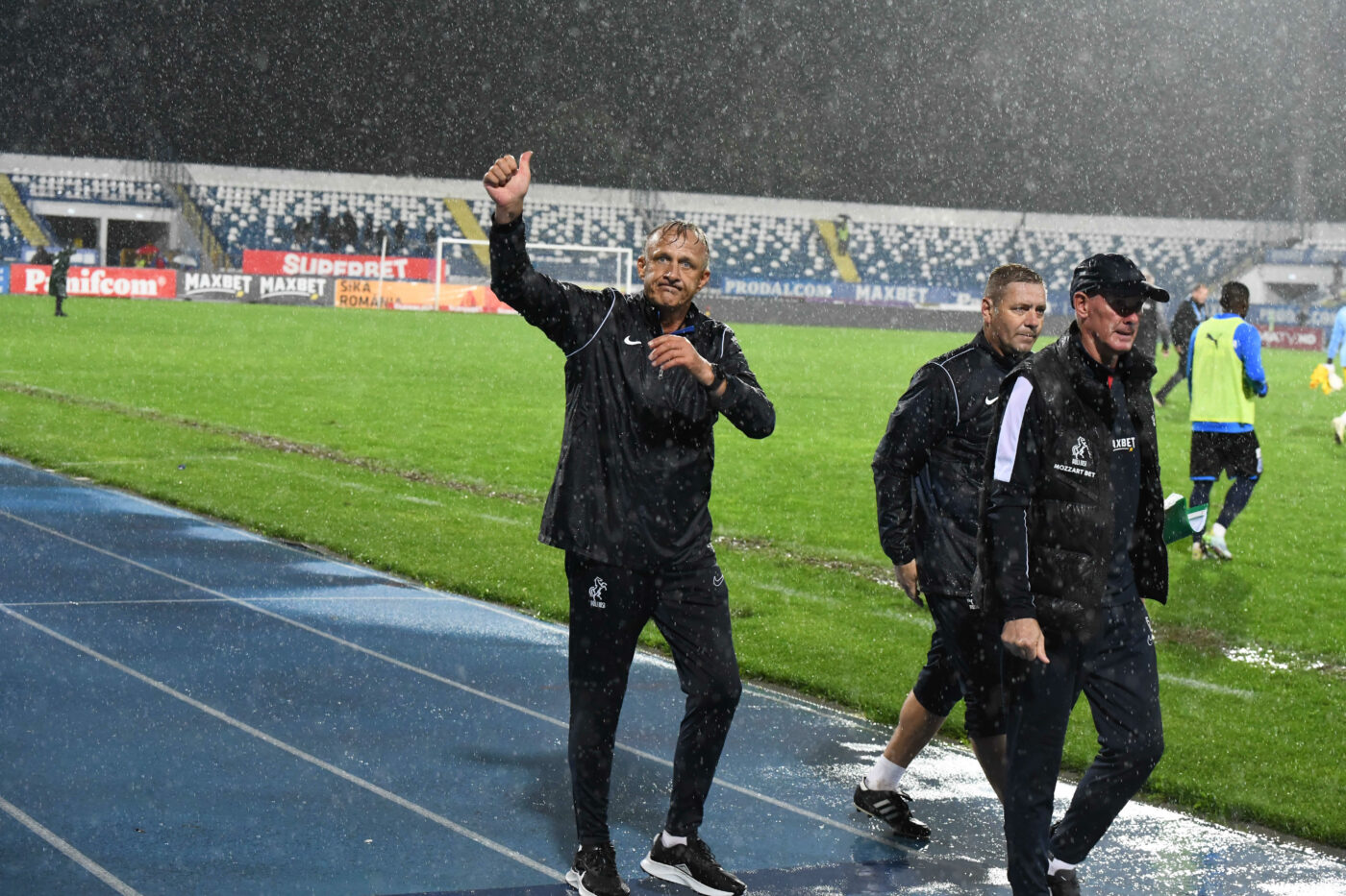 Emil Săndoi, în al nouălea cer după Poli Iași – Universitatea Craiova 2-0: „Bravo jucătorilor! Merită felicitări”