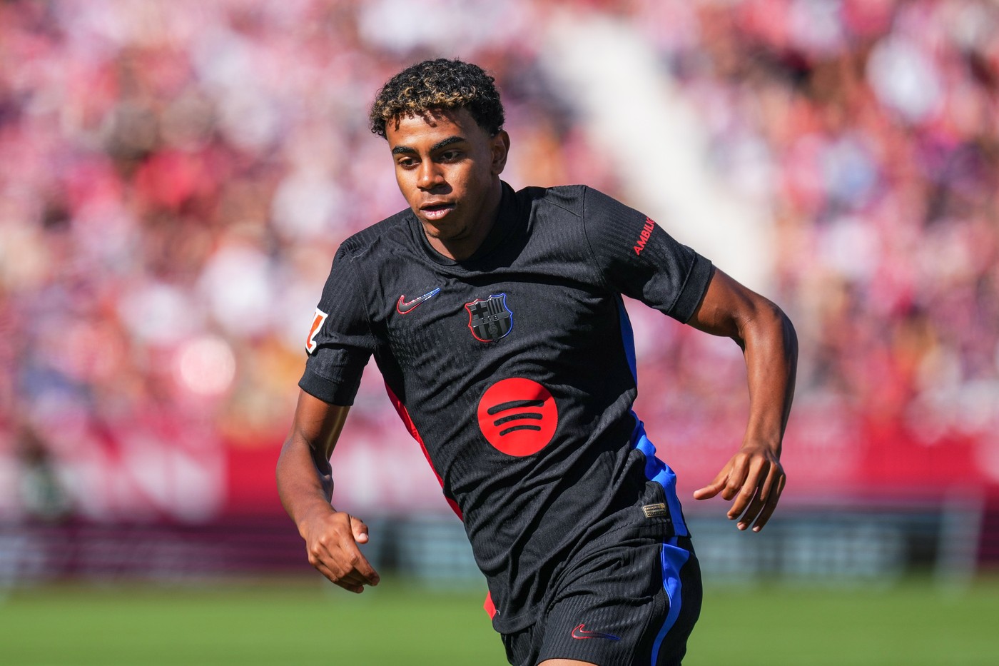 FC Barcelona îi face un contract fabulos lui Lamine Yamal. Joan Laporta îl îmbracă în aur pentru a refuza tentațiile de la PSG sau Manchester City