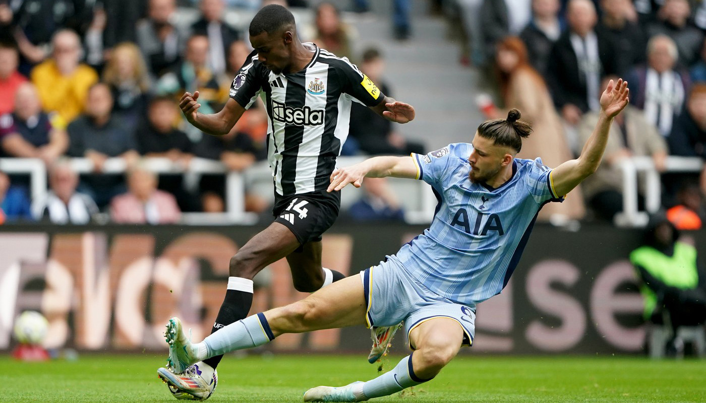 Fanii lui Tottenham au dat verdictul despre Radu Drăguşin, după Newcastle – Tottenham 2-1. „Este nebun?”