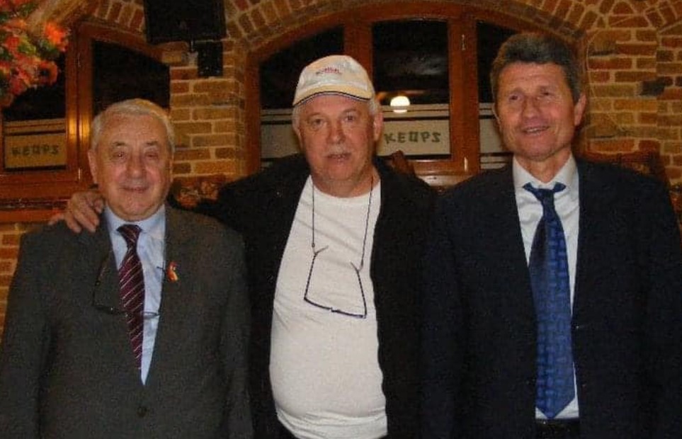 Gigi Mulțescu, șocat de prima zi în care a ajuns la Petroșani acum jumătate de veac! S-a remarcat și prin „cumințirea” lui Florea Dumitrache. „Gulerul de la cămașă se înnegrise de la poluarea din oraș”. SPECIAL
