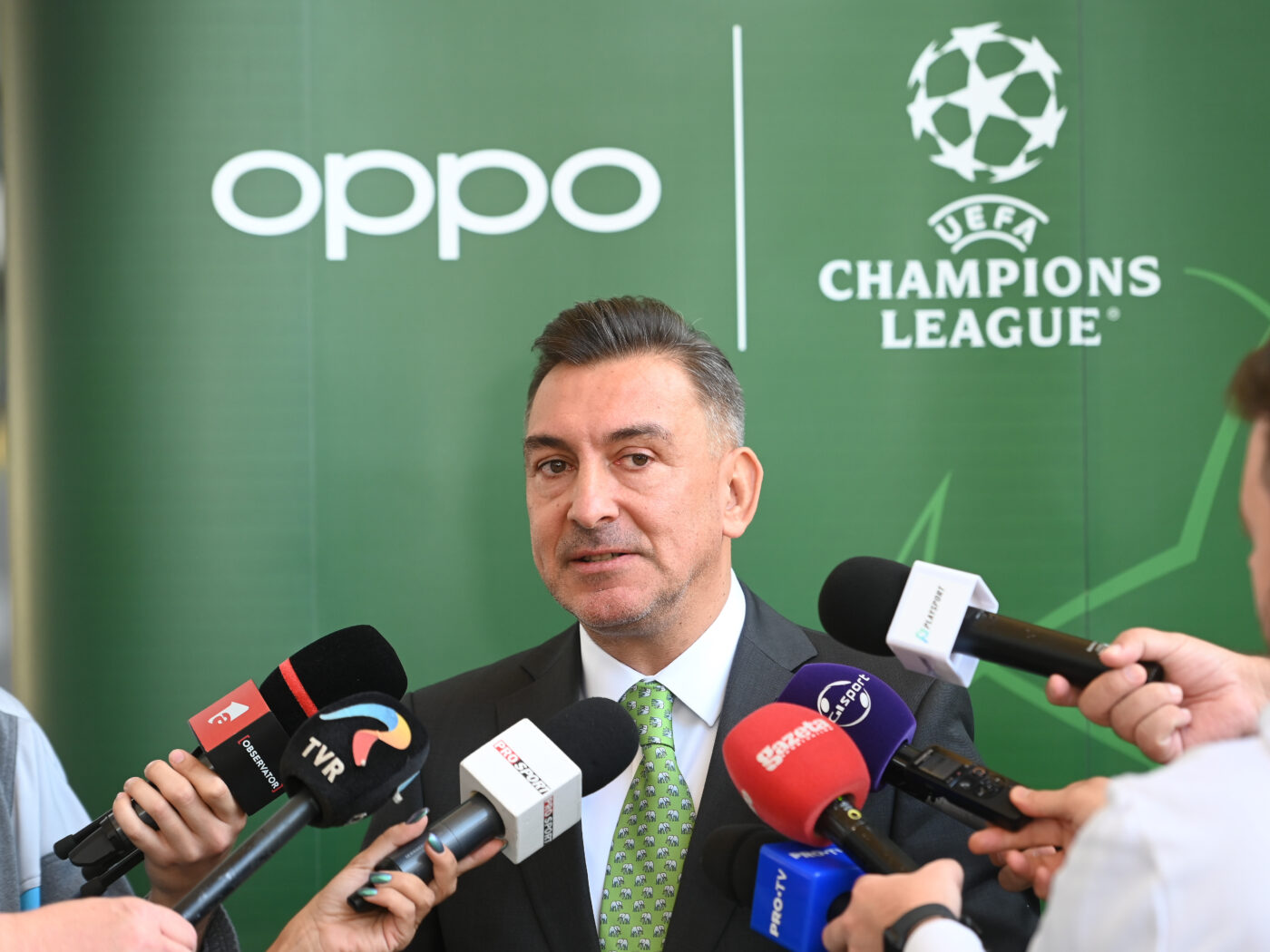 Ilie Dumitrescu l-a luat la întrebări pe Gigi Becali despre cea mai spectaculoasă afacere a miliardarului: „Cât ai plătit?”